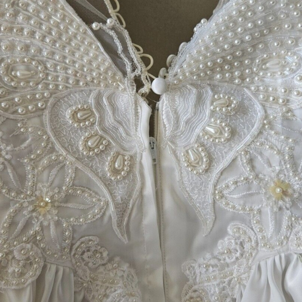 1990's wedding gown.Stunning